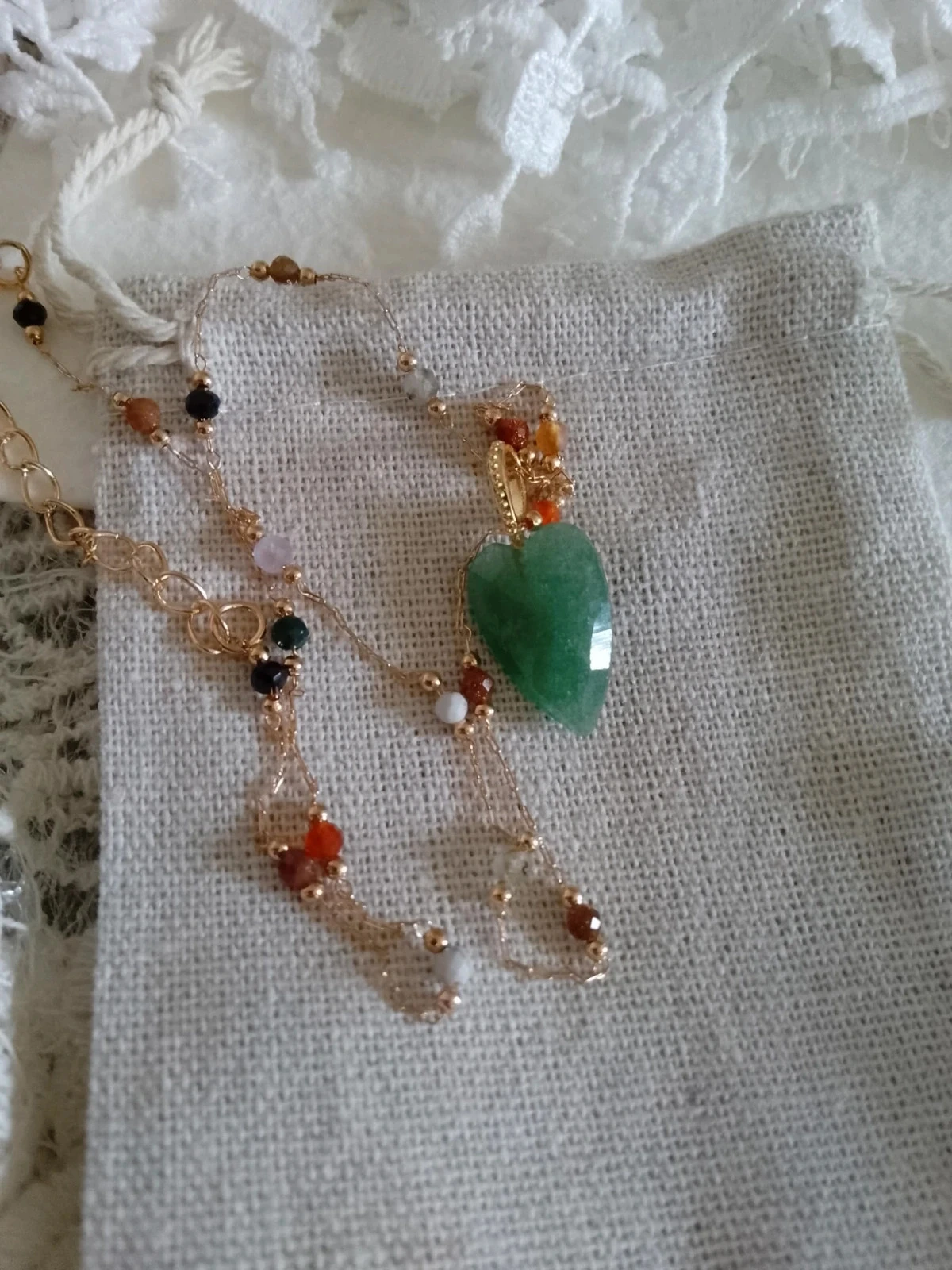 Collier pierres naturelles et pendentif coeur vert en pierre d'aventurine – photo 2
